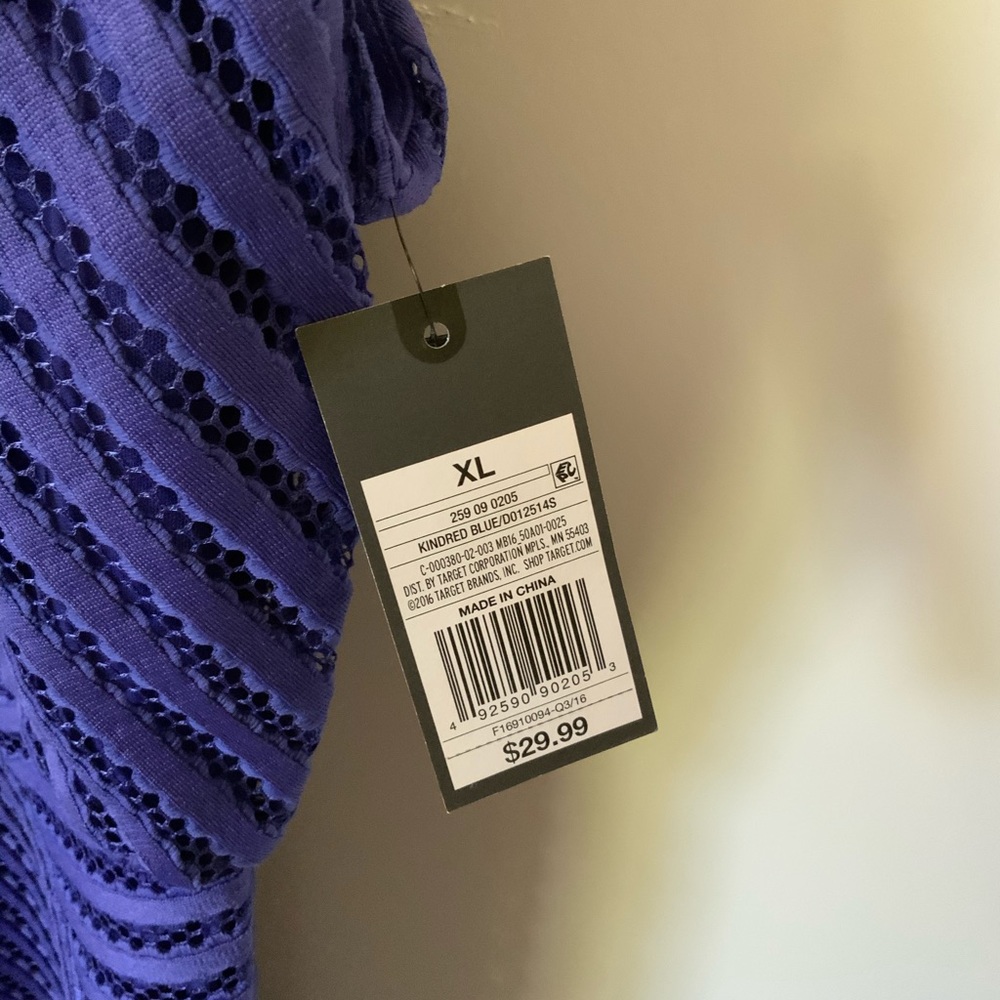 Dress - Picture 4 of 5
